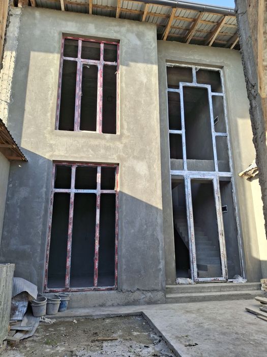 5 xonali uy SOTILADI