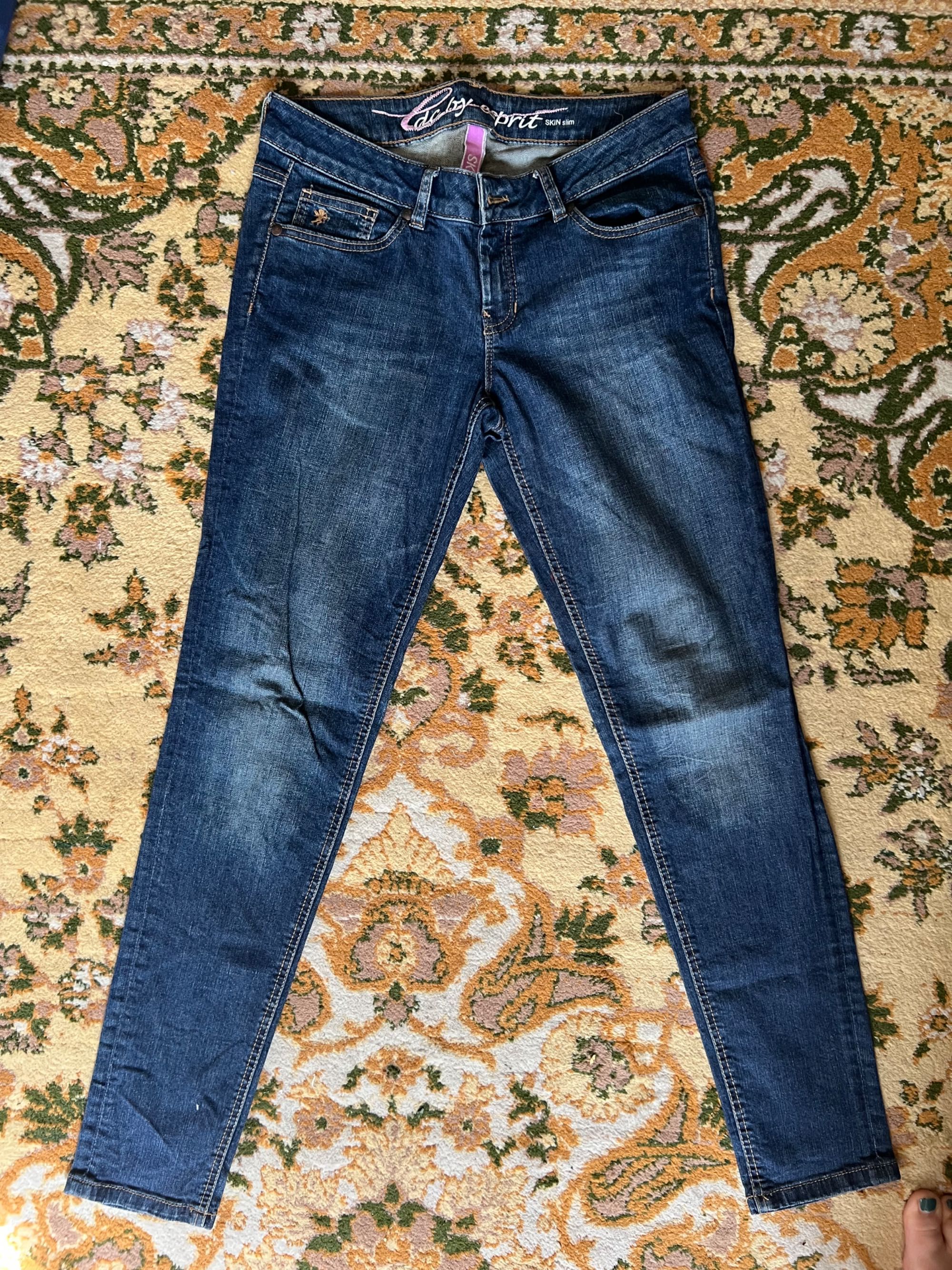 Женские джинсы EDC ESPRIT