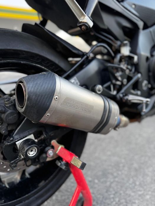 Yamaha r 1  supersport foarte agresiva