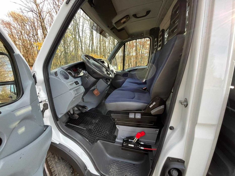Iveco Daily 35C15, an fabricatie 2007, basculabil pe trei parti