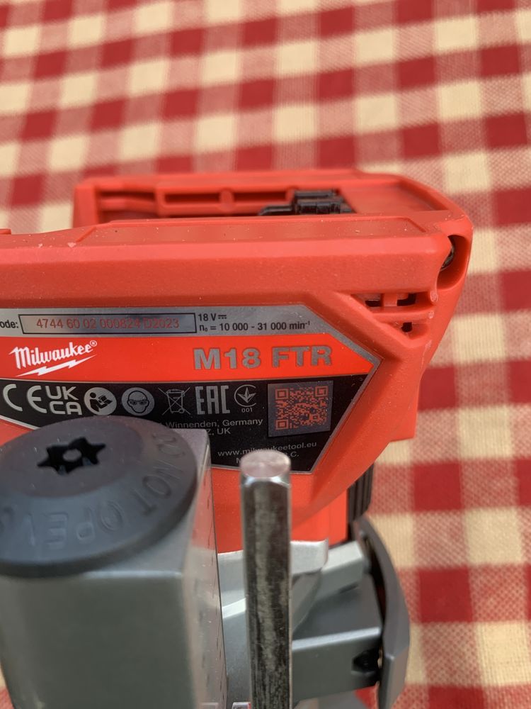 Milwaukee M 18 FTR/ безчеткова акумулаторна оберфреза