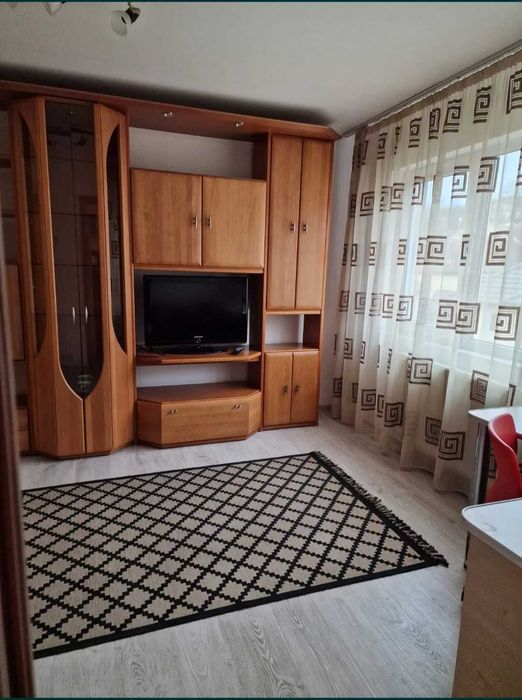 Chirie - Apartament 2 camere semidecomandat moroasa Resita