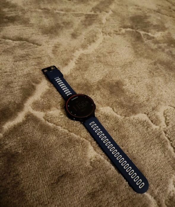 Vând/Schimb Ceas Garmin Forerunner 235.