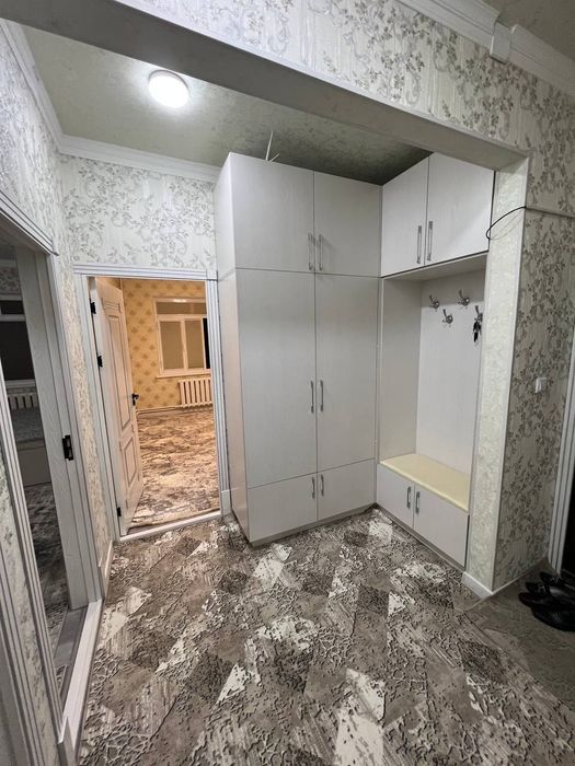 Аренда коракамиш 1.хонали 2.хонали клинган оилага берилади расмдаги уй