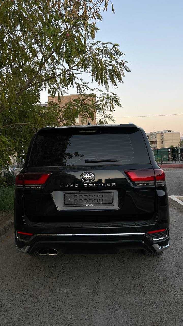 Land Cruiser  300