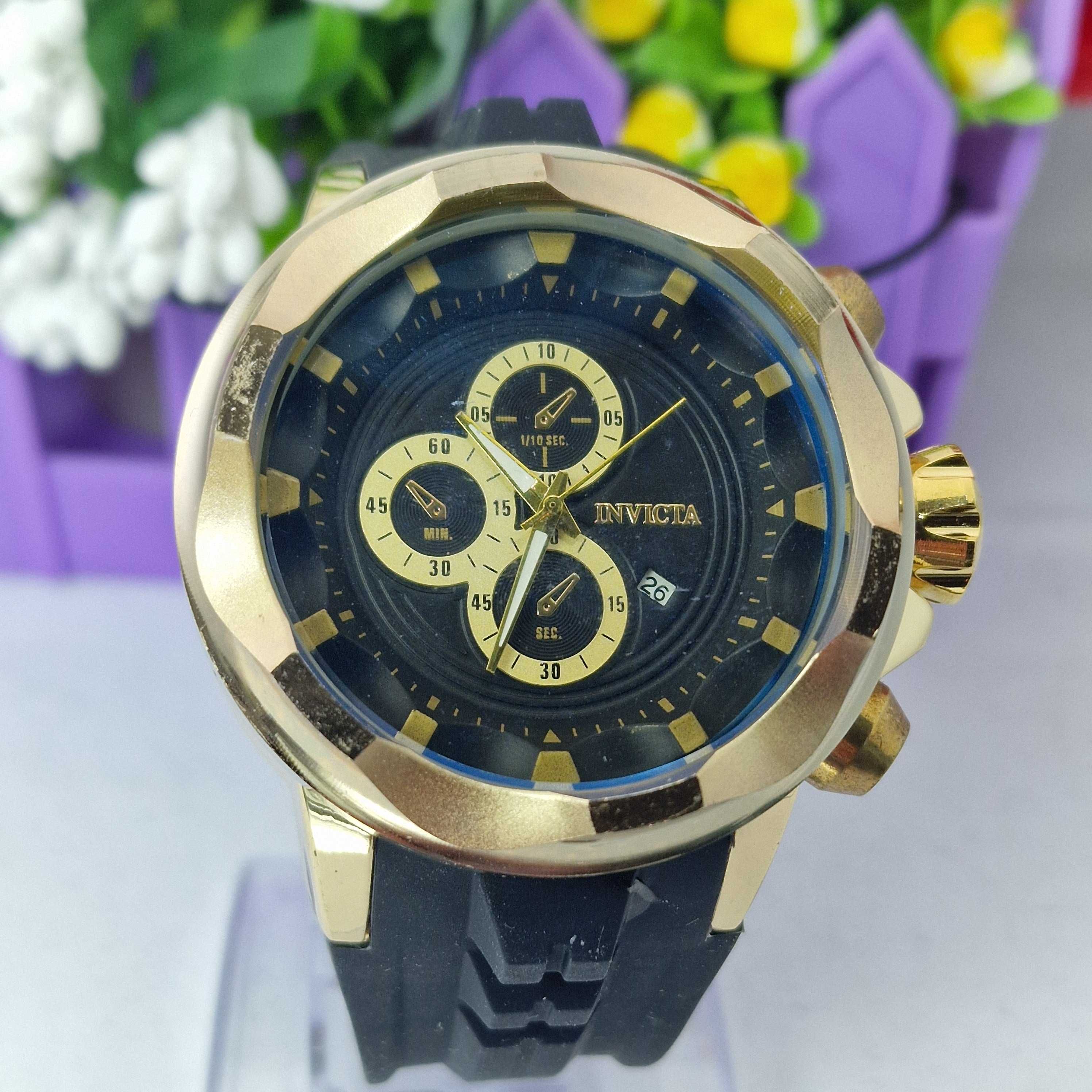 Водоустойчив Мъжки часовник Invicta с 18к златно покритие