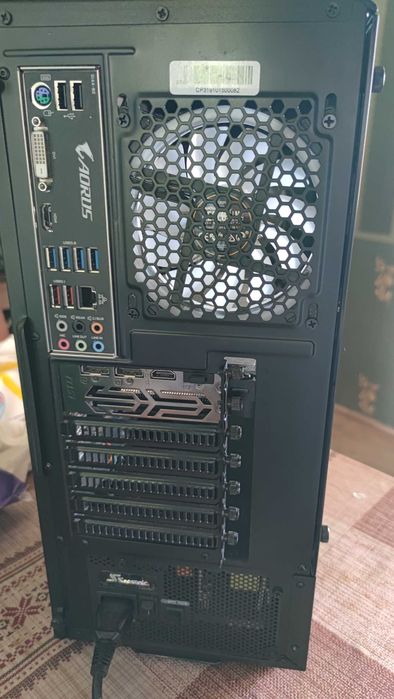 Геймърски компютър AMD Ryzen 5