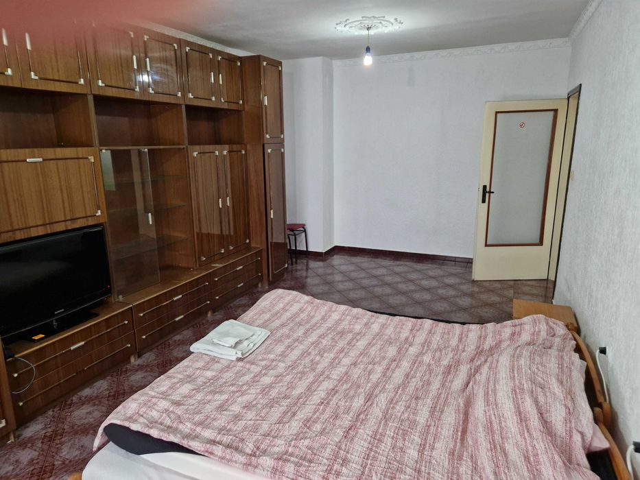 Продава се Двустаен апартамент в Средец - 75 кв.м за 667 €/кв.м - Снимка #4