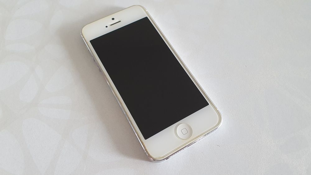 Iphone 5 /  16gb