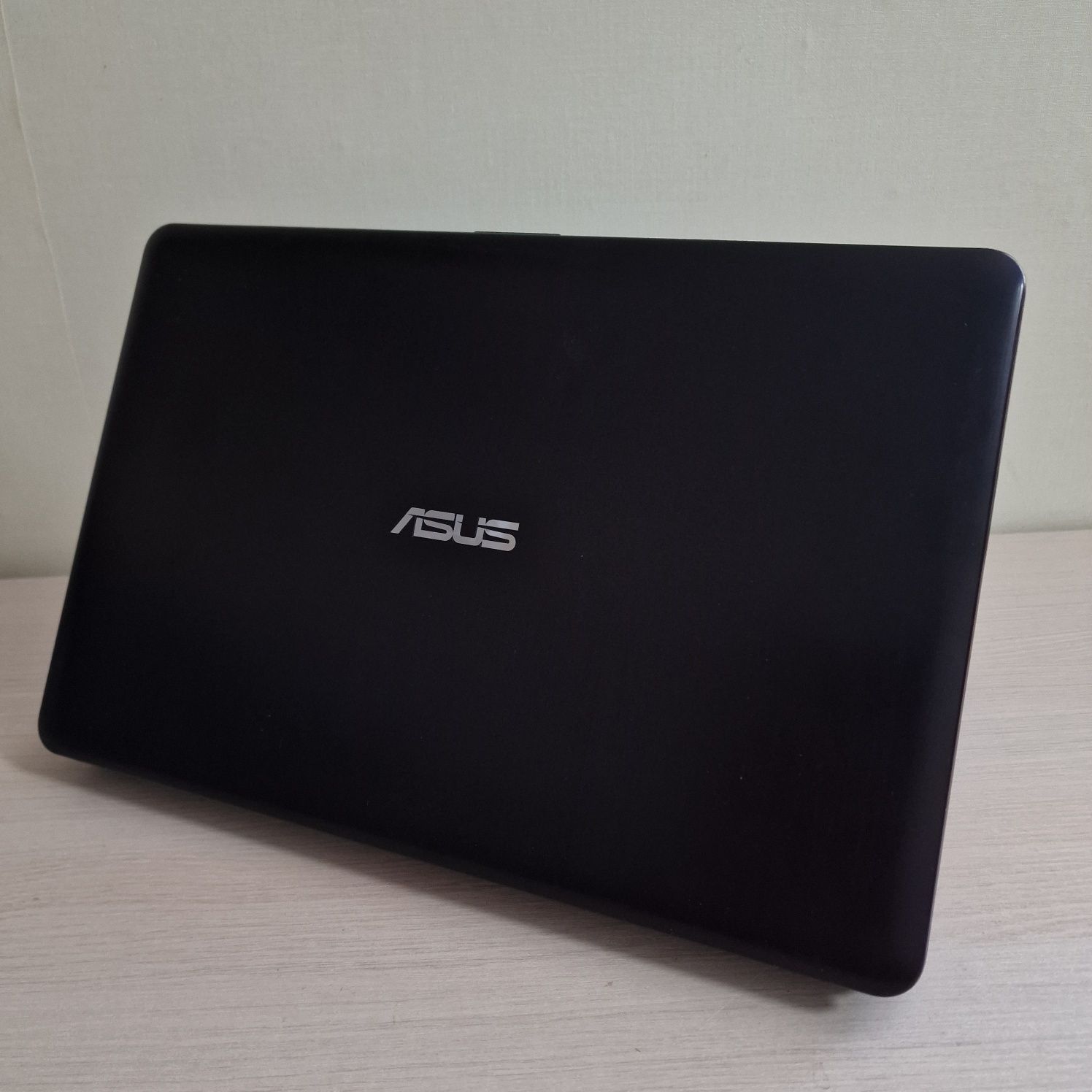 Быстрый ноутбук Asus Core i5 SSD