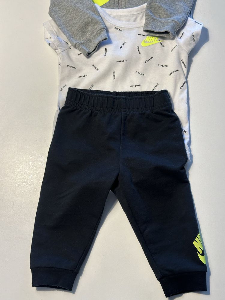 Оригинално екипче nike за бебе