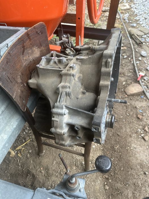 Скоростна кутия с демпфер за Toyota Rav4 2.2D-CAT