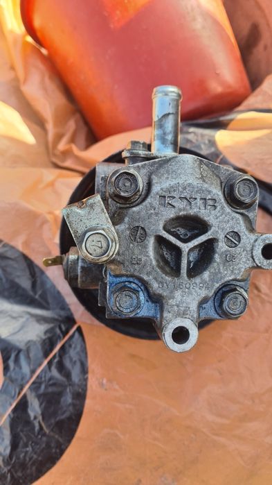 Насос гура продам Mitsubishi outlender 2008