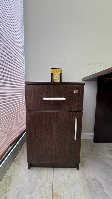 Директорский комплект мебели