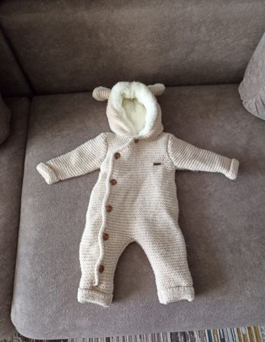 Детский вязаный комбинезон (внутри меховой подклад)