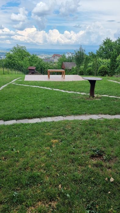 Vand Teren cu cabana