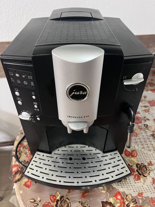 Aparat cafea boabe/macinata Jura Impressa E 60