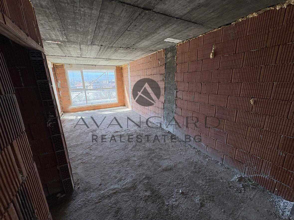 Продава се Двустаен апартамент в Пловдив, Кючук Париж - 74 кв.м за 1310 €/кв.м - Снимка #1