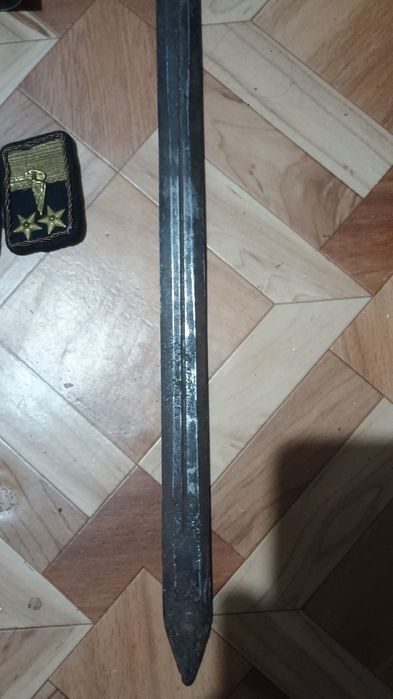 Продават се всичко от снимките