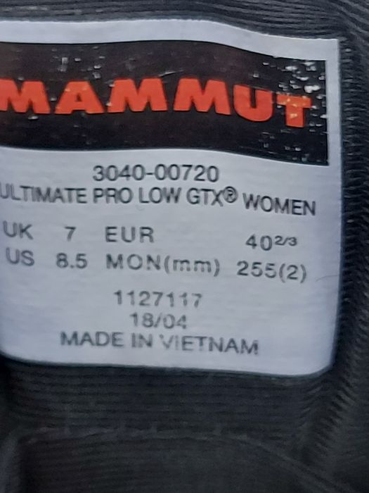 Дамски туристически обувки MAMMUT. Номер 40