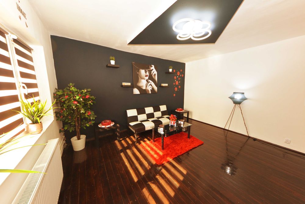 Vindem urgent apartament 3 camere confort LUX