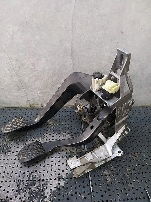 Ansamblu pedalier 1.9 tdi audi a4 b6 8e 8e1721117a