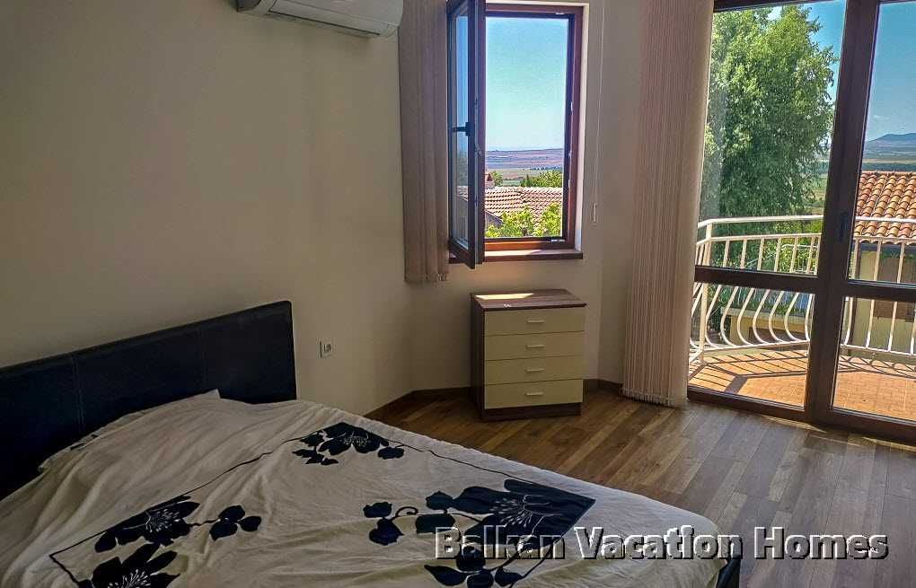Продава се Къща в с. Кошарица, Област Бургас - 251 кв.м за 1176 €/кв.м - Снимка #11