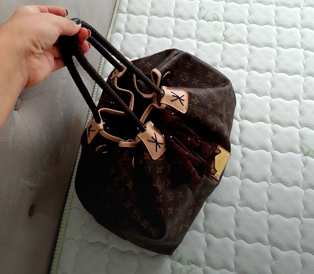 Geanta Louis Vuitton