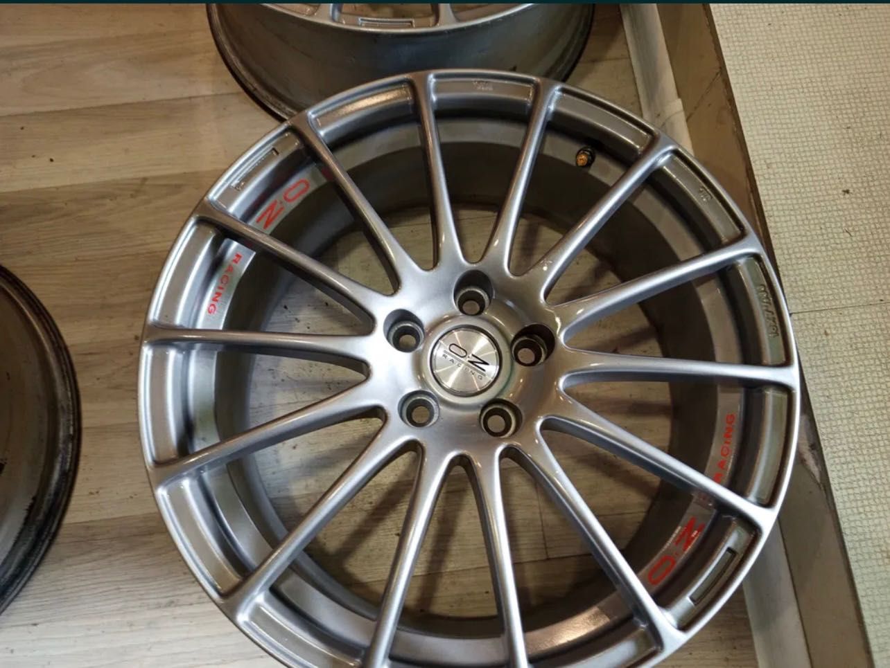 Джанти с гуми 18 5х110 7.5j