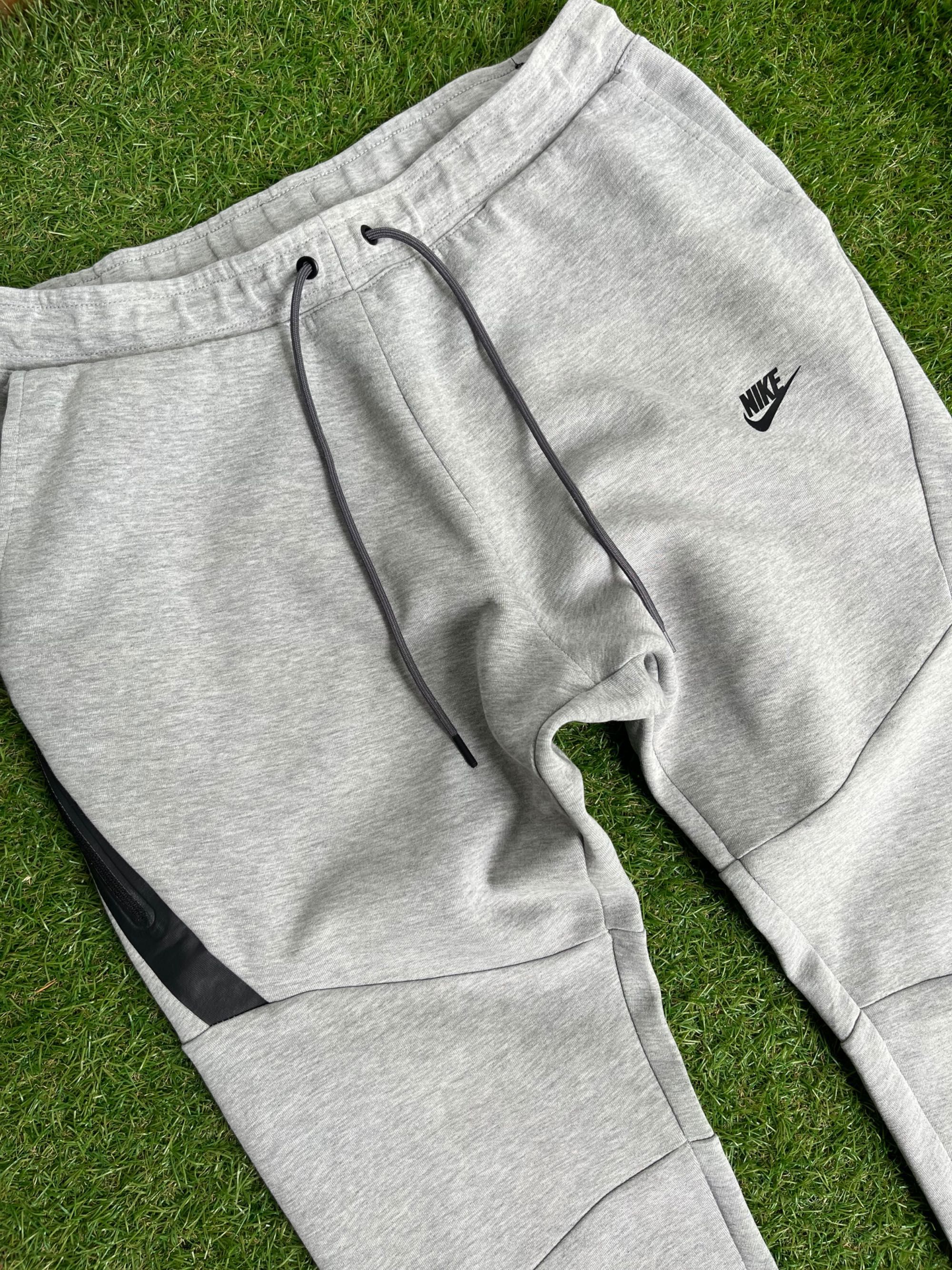 Мъжко долнище : Nike Tech Fleece L