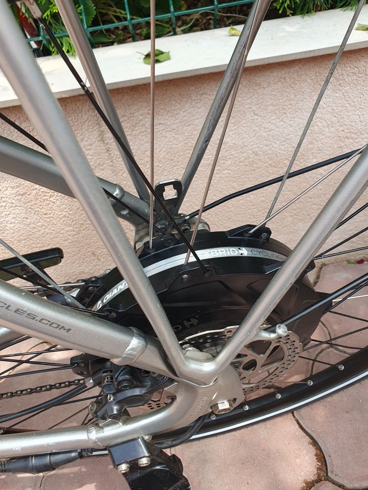 De vânzare bicicleta electrică Giant roti 28inchi