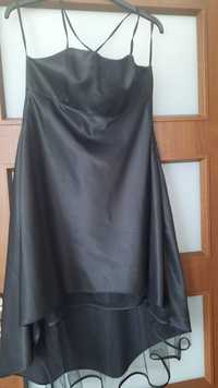 Rochie neagra de matase.