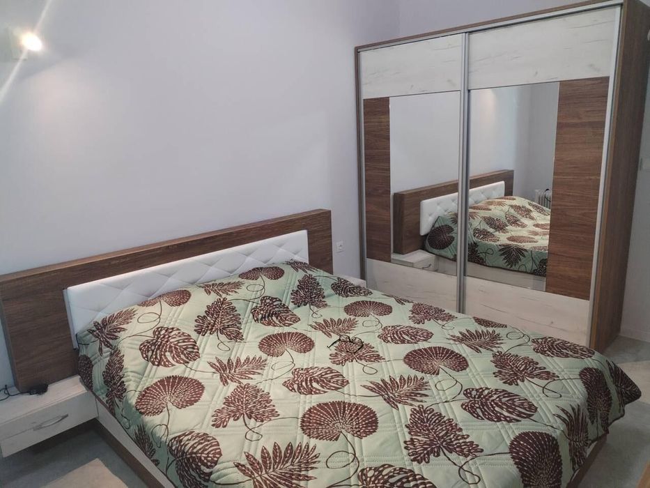 Дава се под наем Двустаен апартамент в Бургас, Меден рудник - зона Г - 55 кв.м за 357 € - Снимка #2