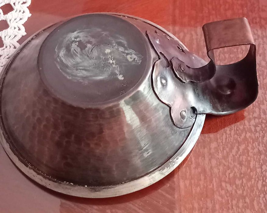 Медна съдинка-свещник