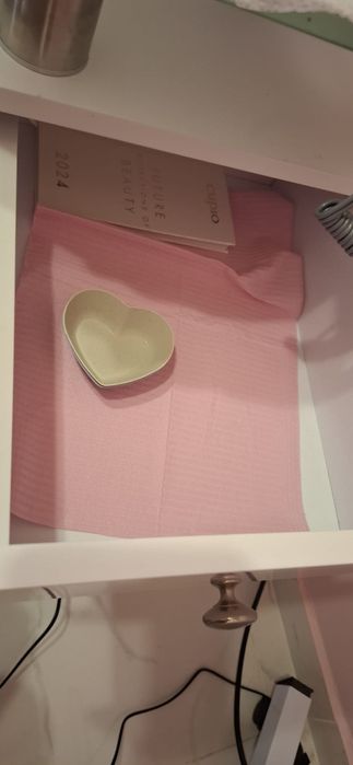 Masa manichiura Lila Rossa