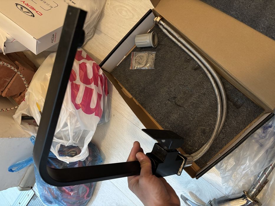 Продам 2 смесителя 3000 тенге