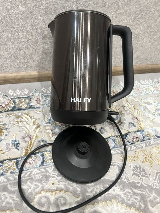 НА ЗАПЧАСТИ чайник с нижней подставкой.