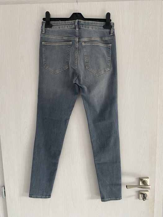 Нови дамски дънки Зара