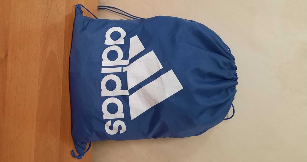 Adidas-Много Запазена