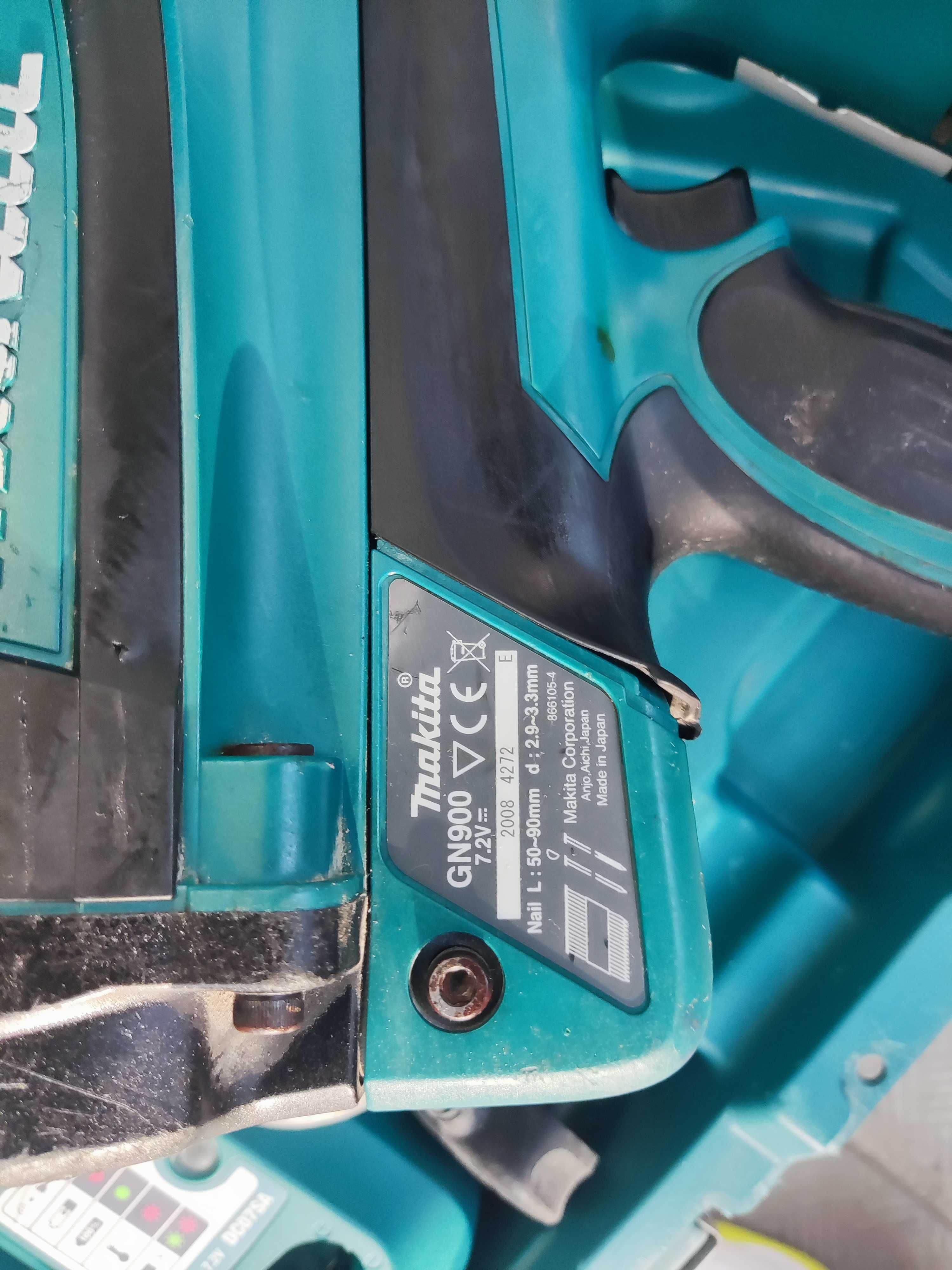 Makita GN900 7.2V Акумулаторен газов пистолет за пирони