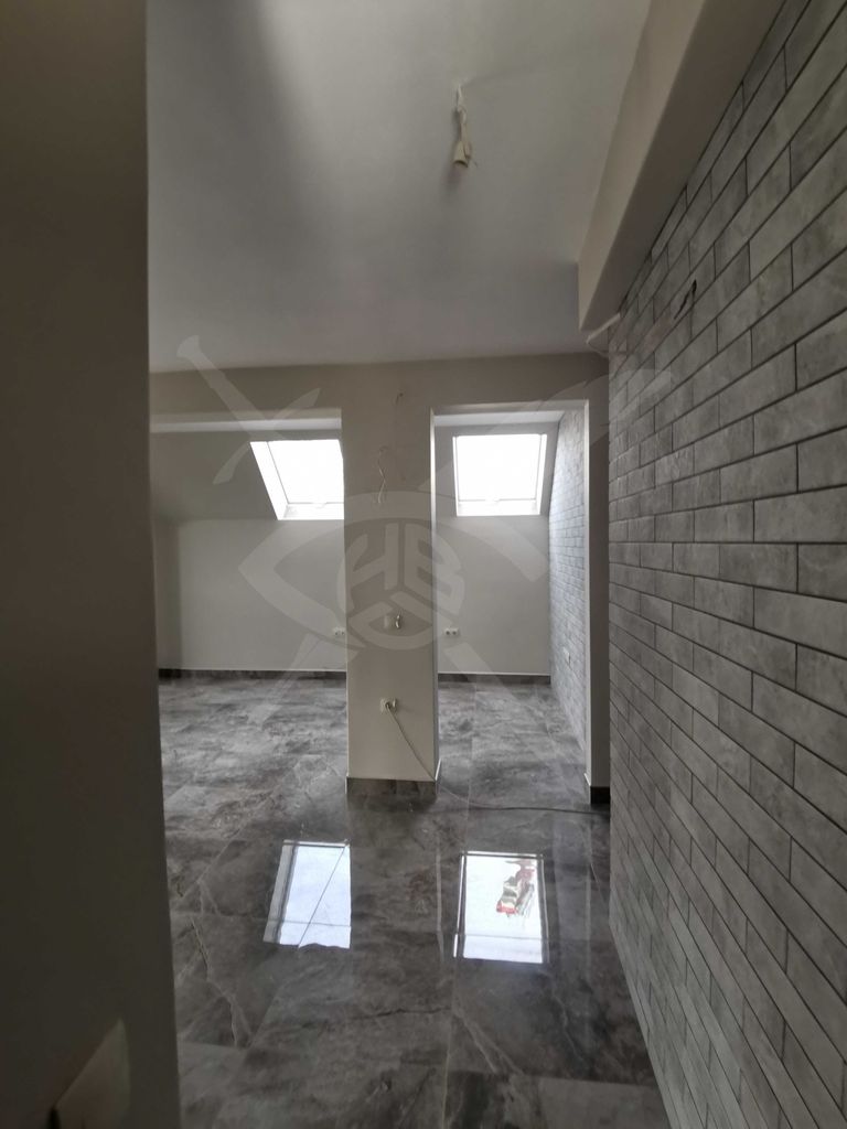 Продава се Тристаен апартамент в Пловдив, Съдийски - 122 кв.м за 2173 €/кв.м - Снимка #1