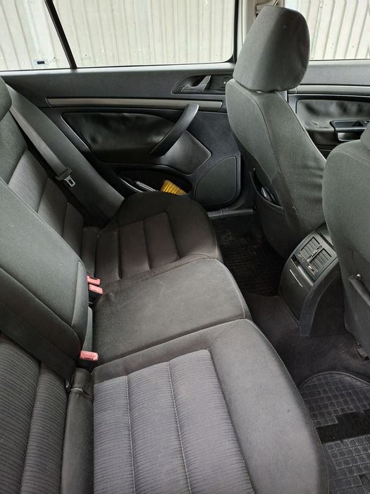 Vând Skoda Octavia 2