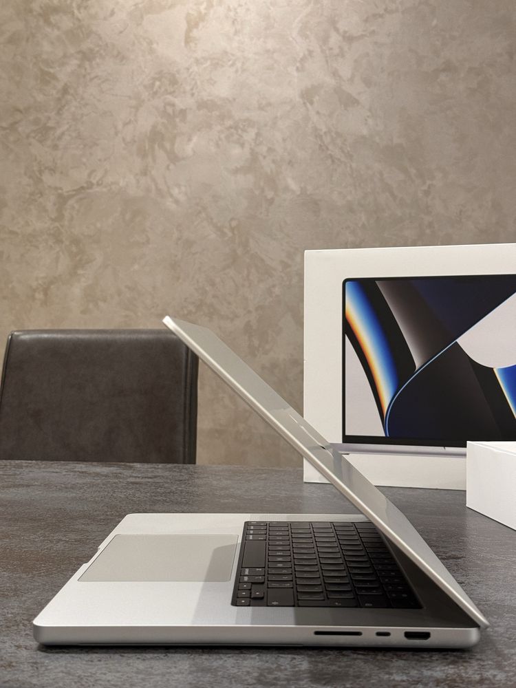 MacBook Pro M1 16" 512 GB