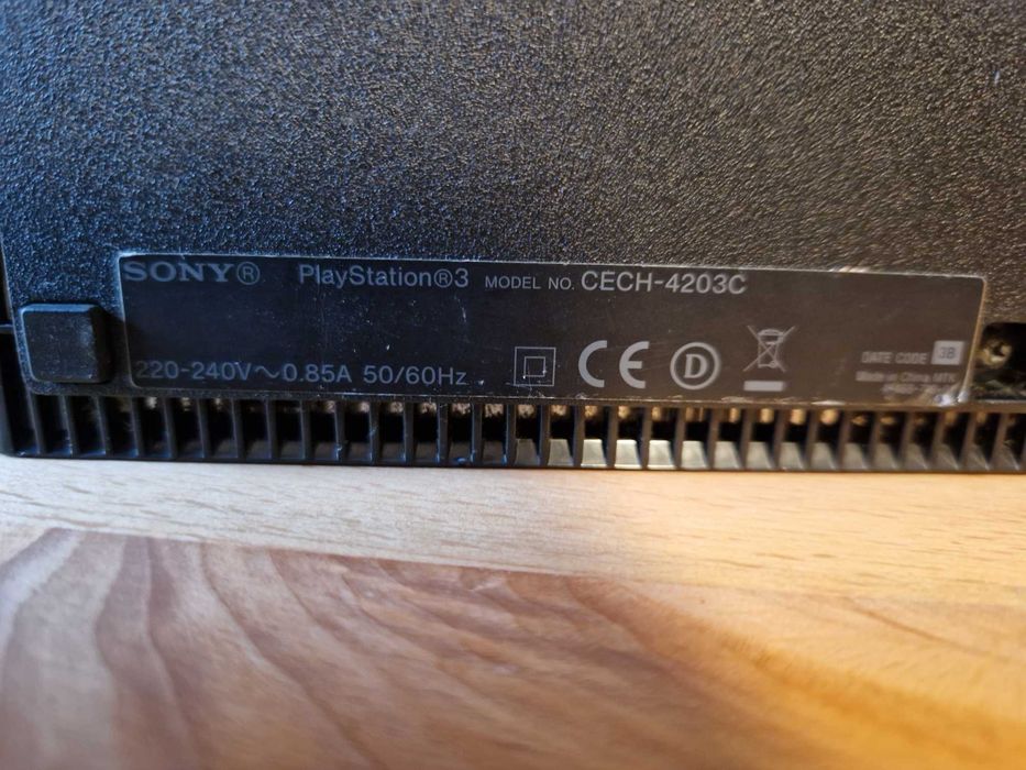 PlayStation 3 500gb ps3 70 игри джойстик плейстейшън