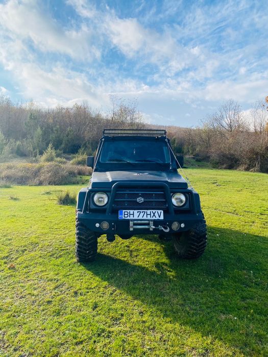 Vând Suzuki Samurai