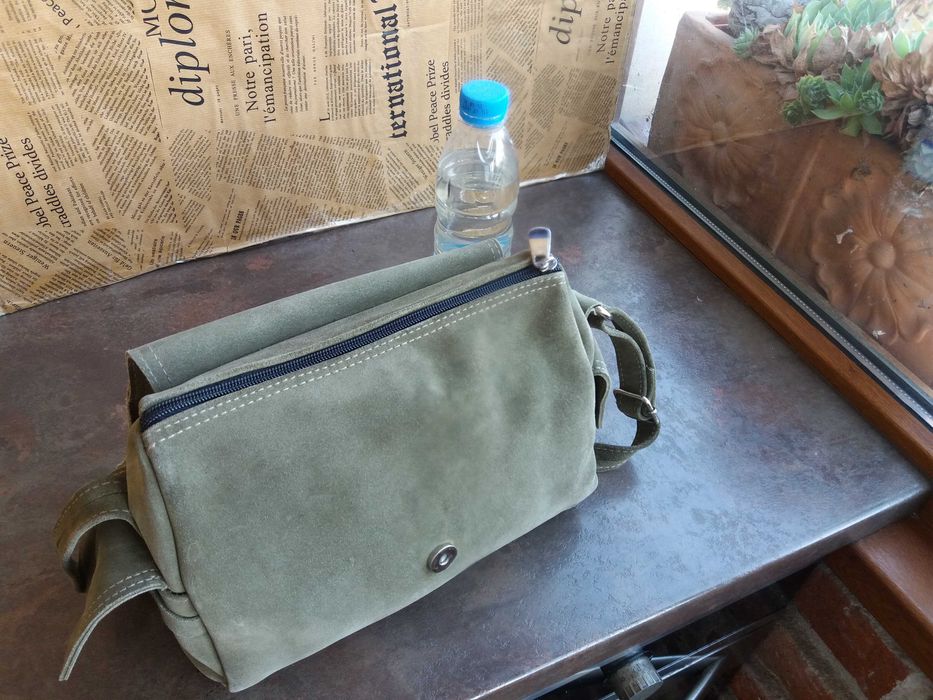 дамска чанта,велурена торба-зелена естествена кожа