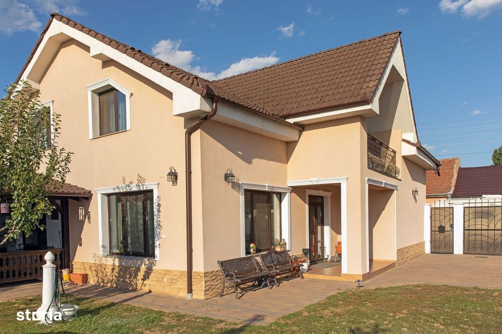 Vilă P+M, Clujului, 190 mp, teren 520 mp, singur în curte. 225 000 E