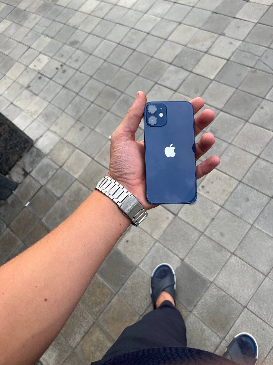 Iphone 12 mini hamma joyi radnoy yomkost 71 joyi 128 tali feys truton