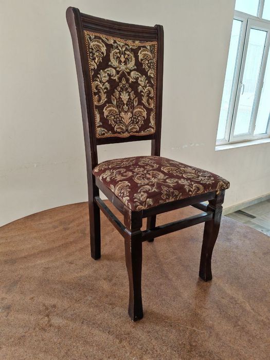 Yog’ochdan yasalgan eski va yangi KURSILAR