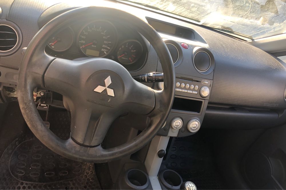 Mitsubishi colt 1.1 и 1.3 i на части